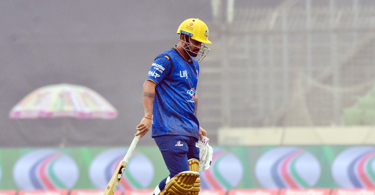 রংপুর রাইডার্সের বিপক্ষে এবার ১১১ রানে অলআউট ঢাকা ক্যাপিটালস